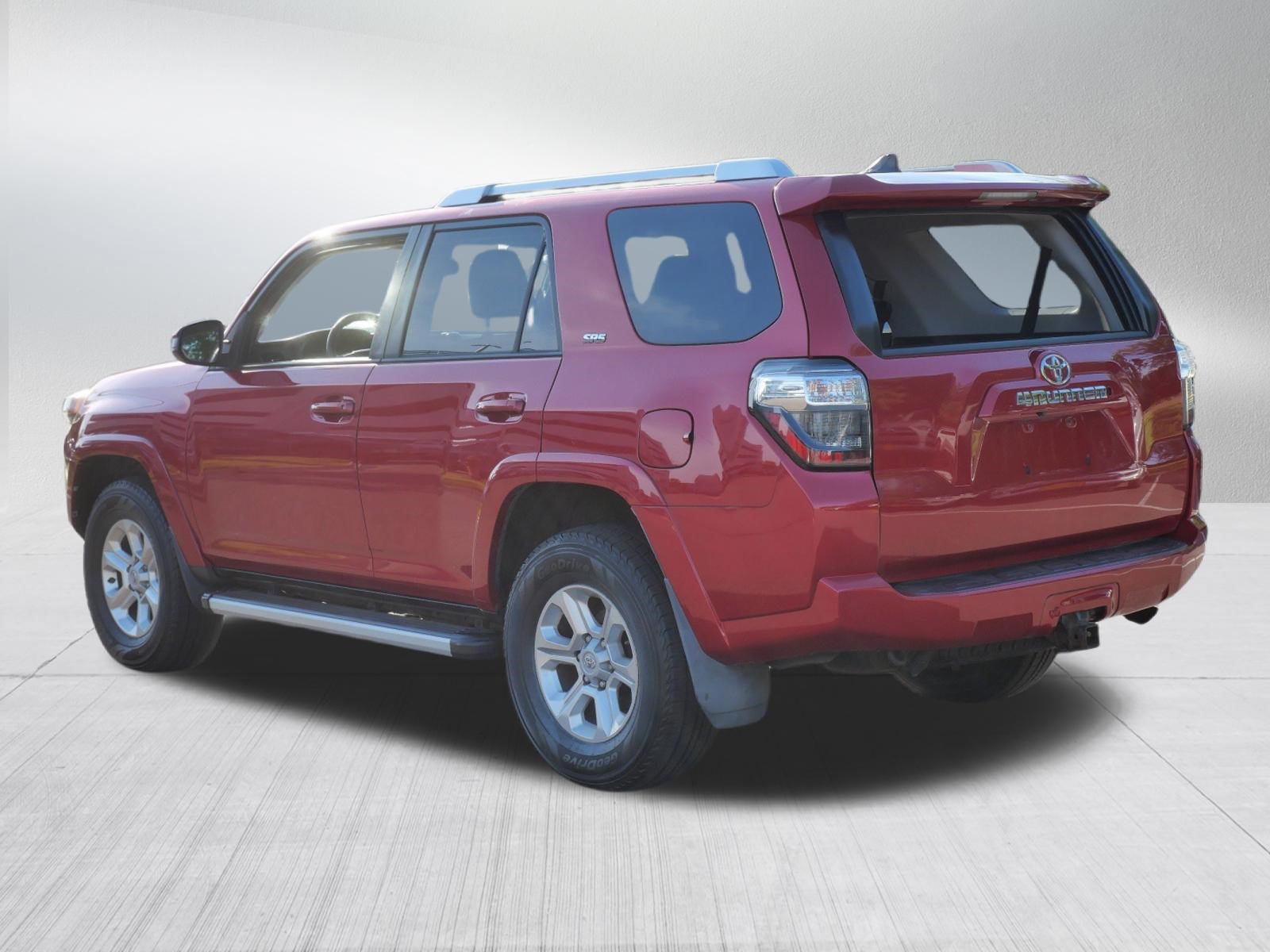 Certified 2016 Toyota 4Runner SR5 AWD/4WD image 5