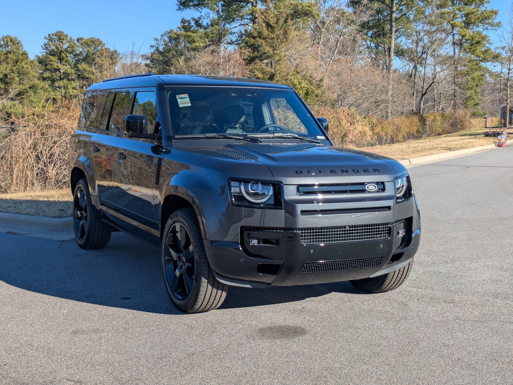 New 2026 Land Rover Defender 130 V8 image 3