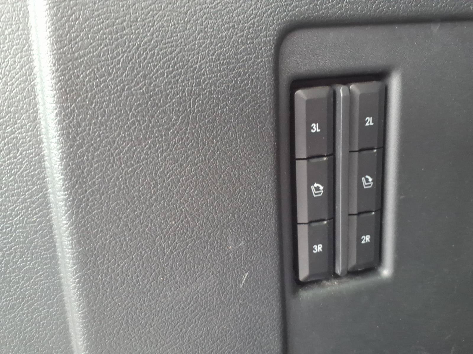 Used 2022 Lincoln Navigator Reserve AWD/4WD image 11