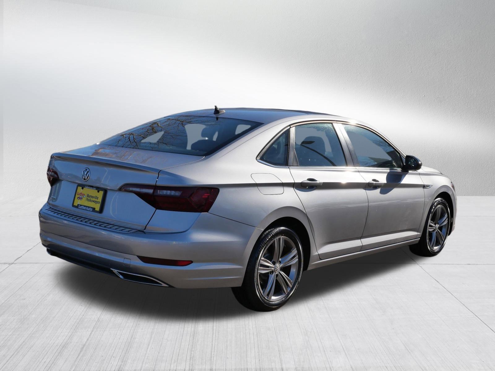 Certified 2021 Volkswagen Jetta R-Line w/ R-Line Cold Weather Package FWD image 7