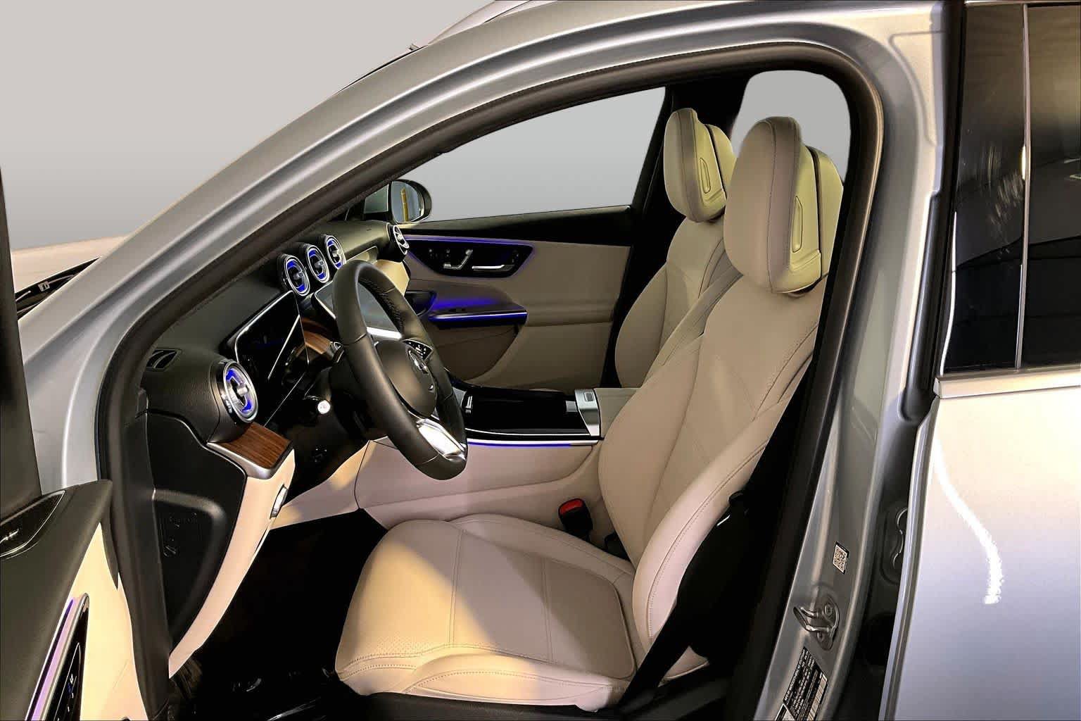 Used 2026 Mercedes-Benz GLC 300 4MATIC image 9