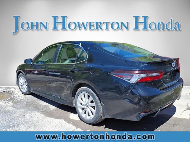 Used 2024 Toyota Camry SE FWD image 3