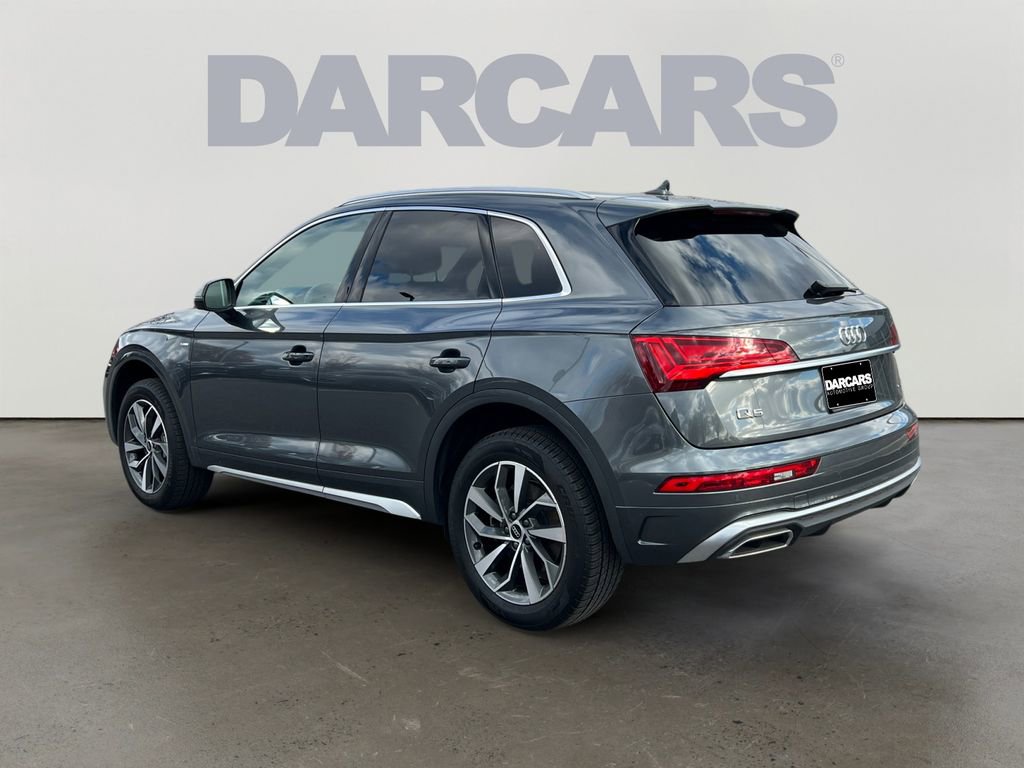 Used 2024 Audi Q5 2.0T Premium w/ Convenience Package image 4