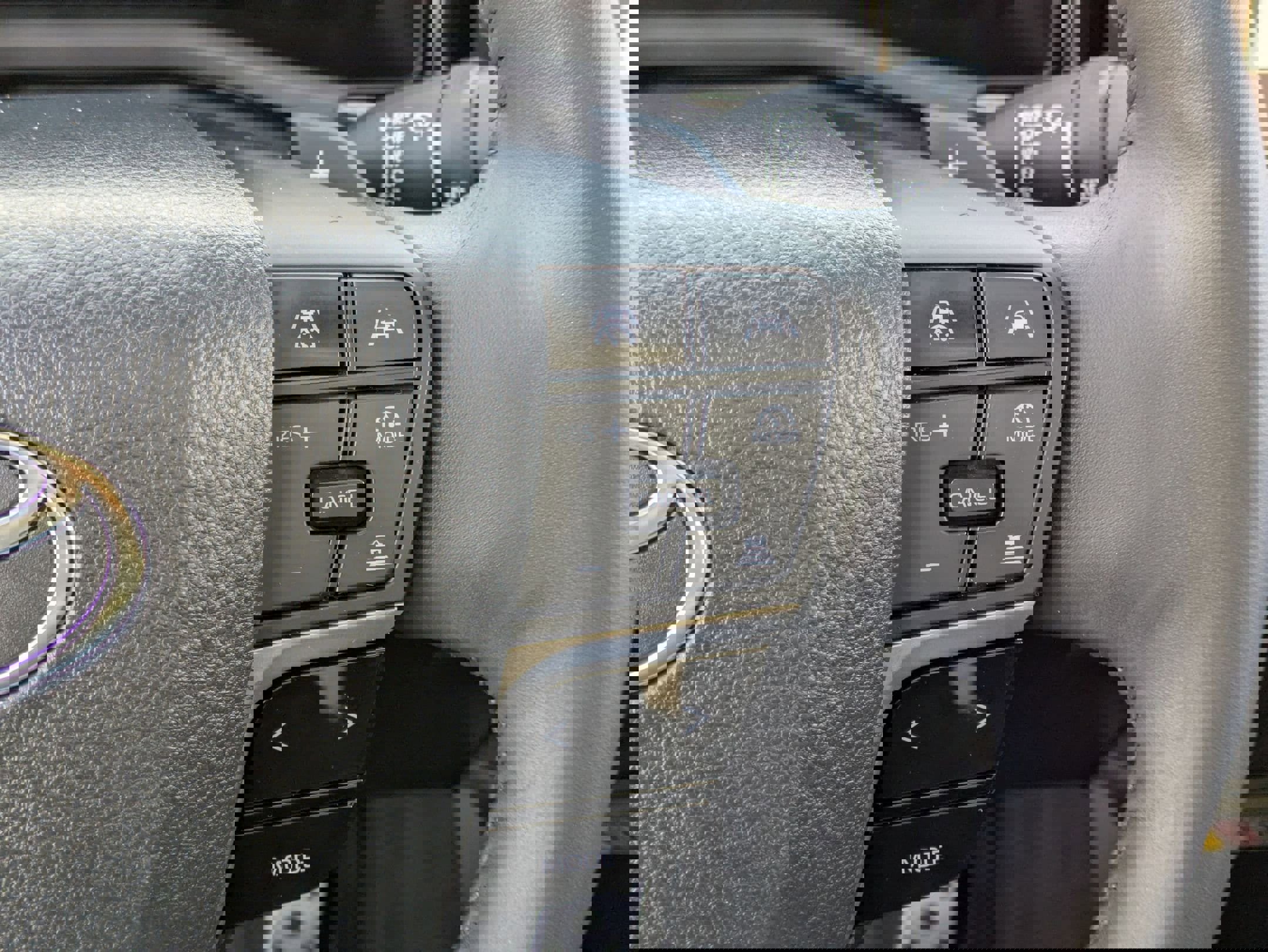 Used 2025 Toyota Camry image 17