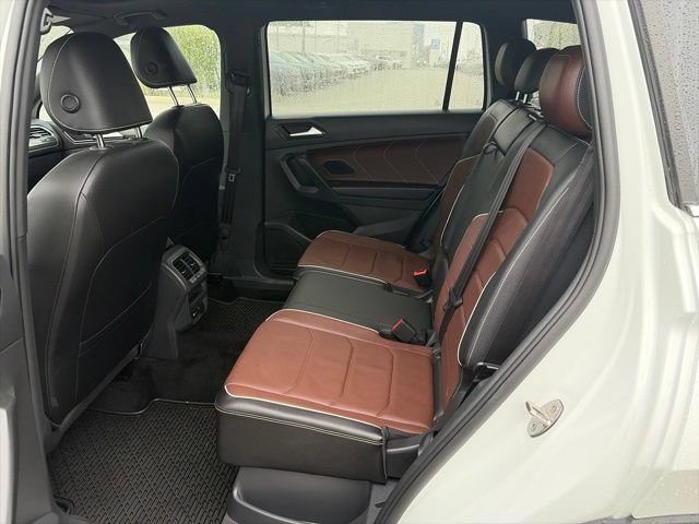 Used 2022 Volkswagen Tiguan SEL R-Line AWD/4WD image 18