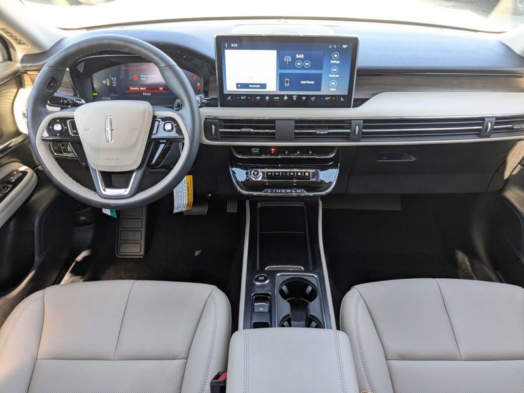 New 2025 Lincoln Corsair Grand Touring image 15