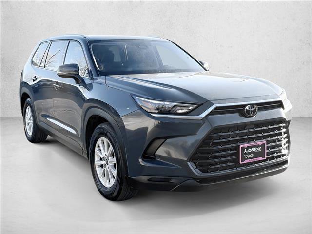 Certified 2025 Toyota Grand Highlander XLE image 3