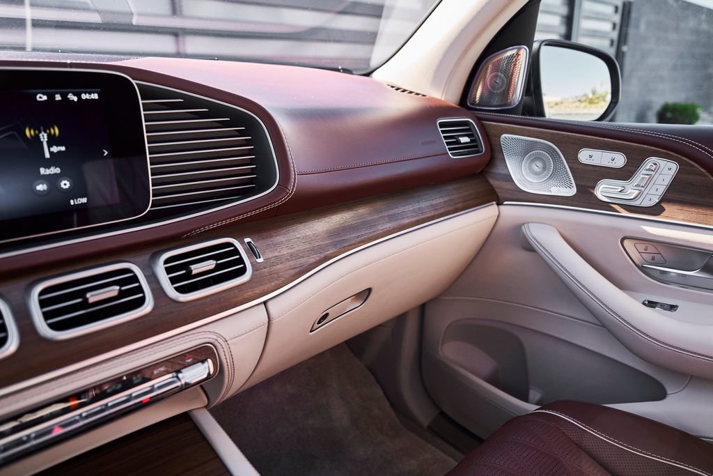 Used 2024 Mercedes-Benz Maybach GLS 600 4MATIC image 85