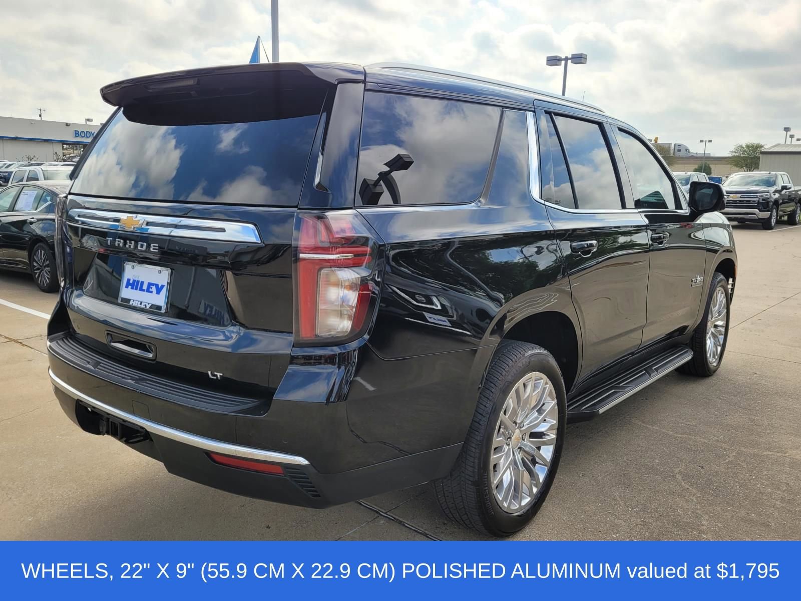 Used 2023 Chevrolet Tahoe LT w/ LT Signature Package RWD image 4