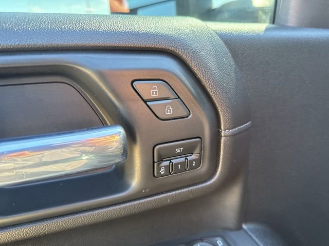 Used 2023 GMC Sierra 2500 Denali w/ Denali Black Diamond Edition image 14