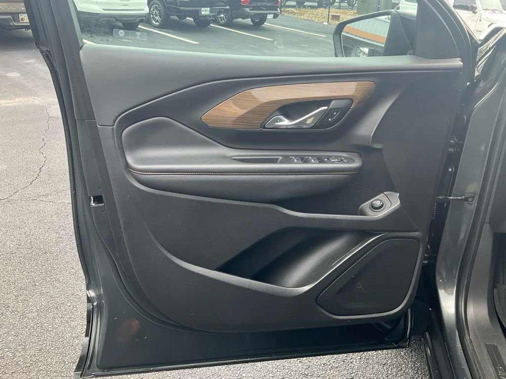 Used 2021 GMC Terrain SLE w/ Driver Convenience Package FWD image 17