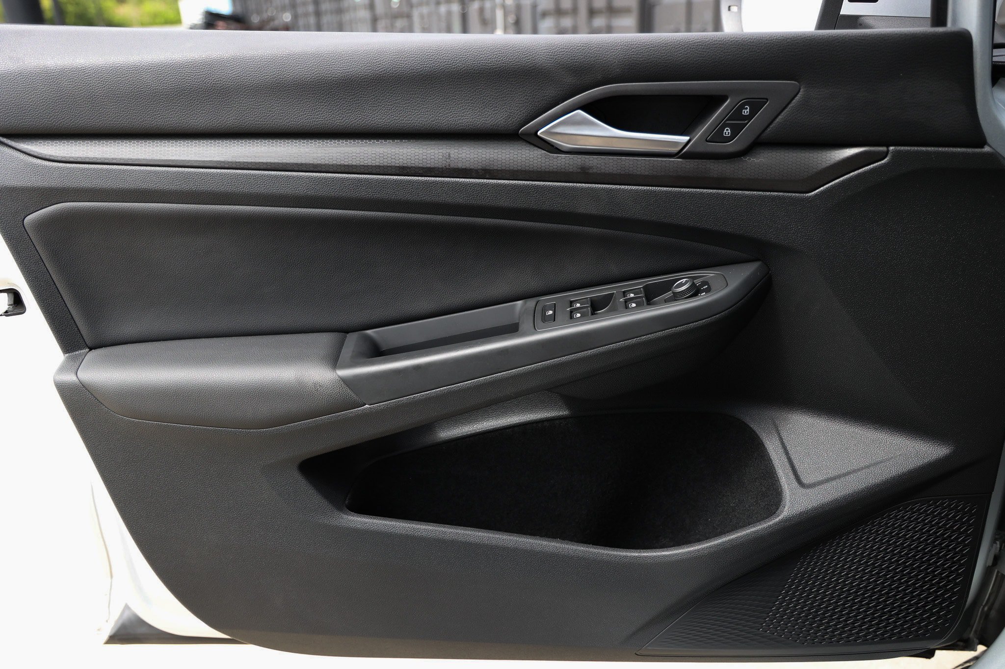 Used 2022 Volkswagen GTI SE FWD image 47