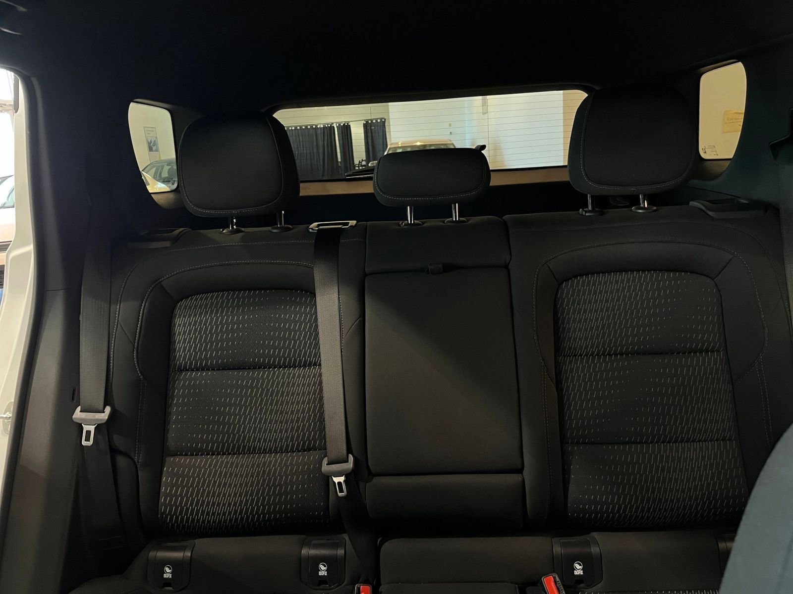Used 2025 Chevrolet Equinox LT FWD image 38