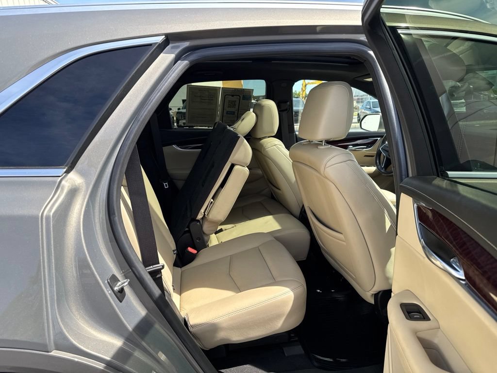Used 2018 Cadillac XT5 Luxury w/ Driver Awareness Package AWD/4WD image 39