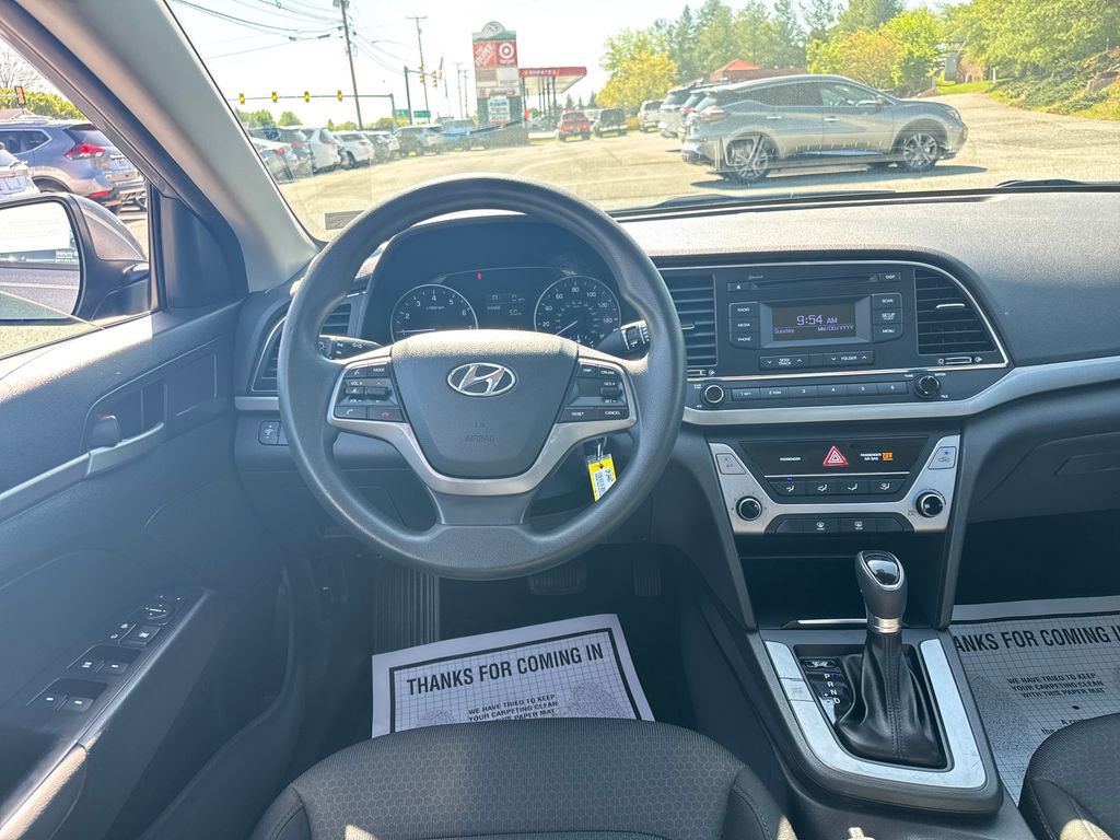 Used 2018 Hyundai Elantra SE FWD image 14
