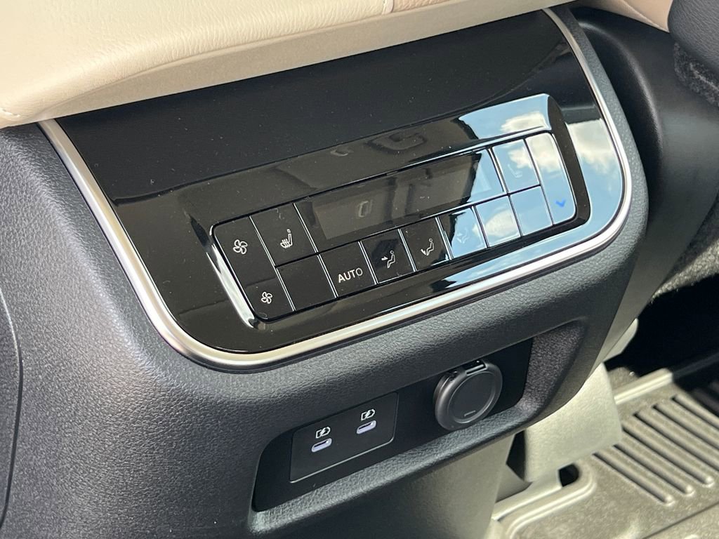 New 2026 Nissan Armada Platinum w/ Convenience Package image 18