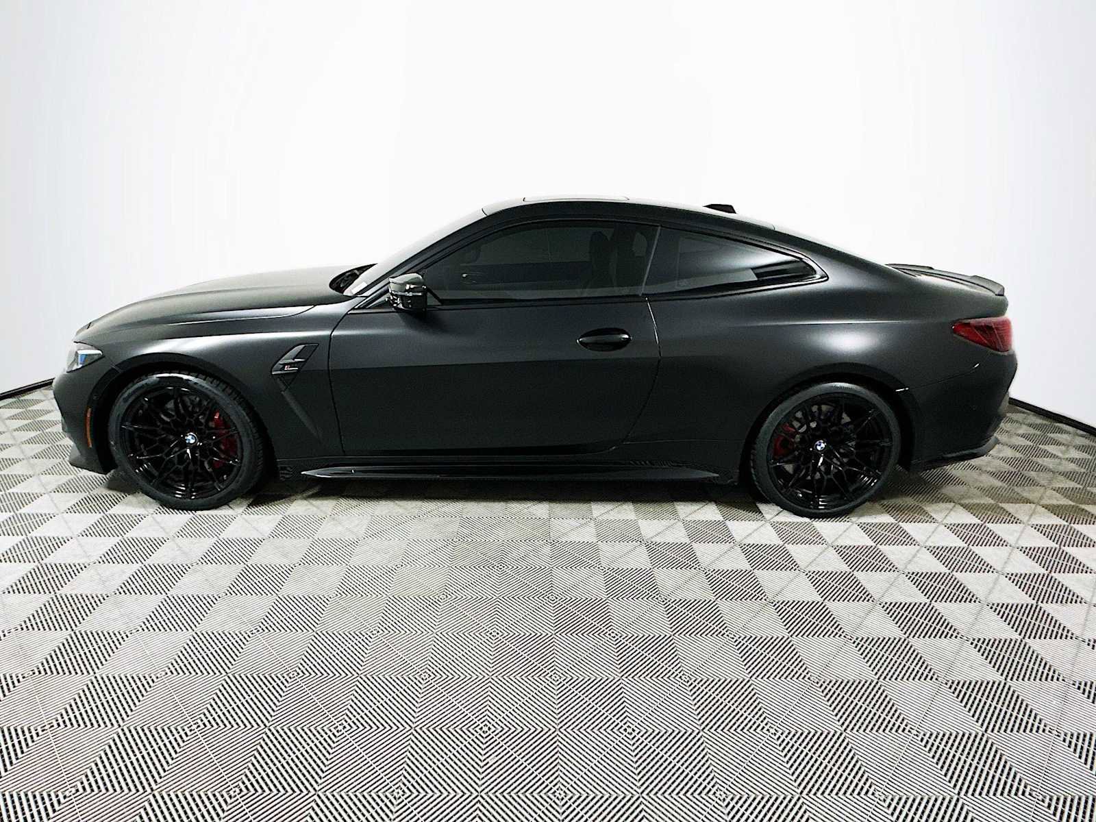 Used 2025 BMW M4 Competition image 4