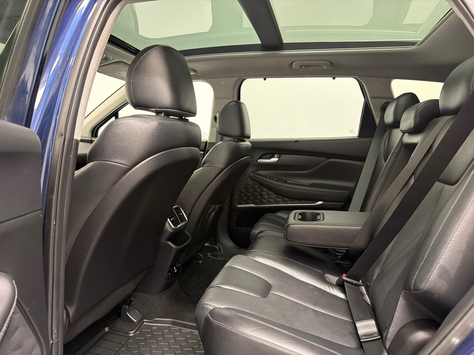Used 2020 Hyundai Santa Fe Limited AWD/4WD image 18