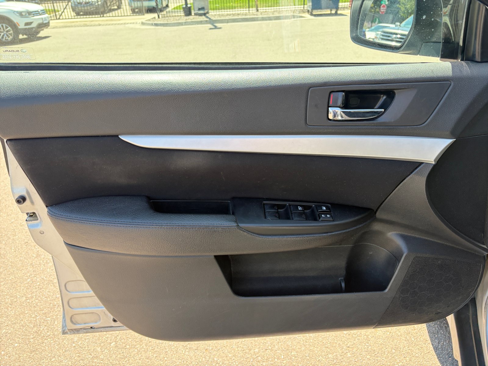 Used 2012 Subaru Outback 2.5i Premium AWD/4WD image 12