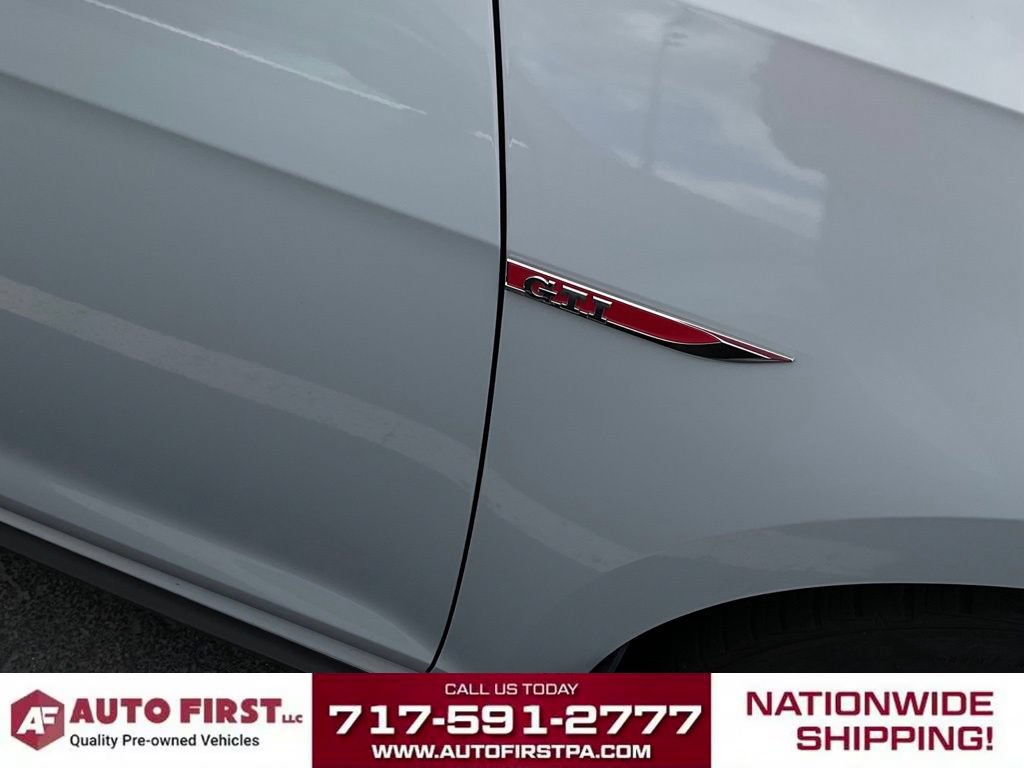 Used 2020 Volkswagen GTI SE FWD image 3
