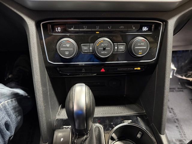 Used 2022 Volkswagen Atlas Cross Sport SE AWD/4WD image 37