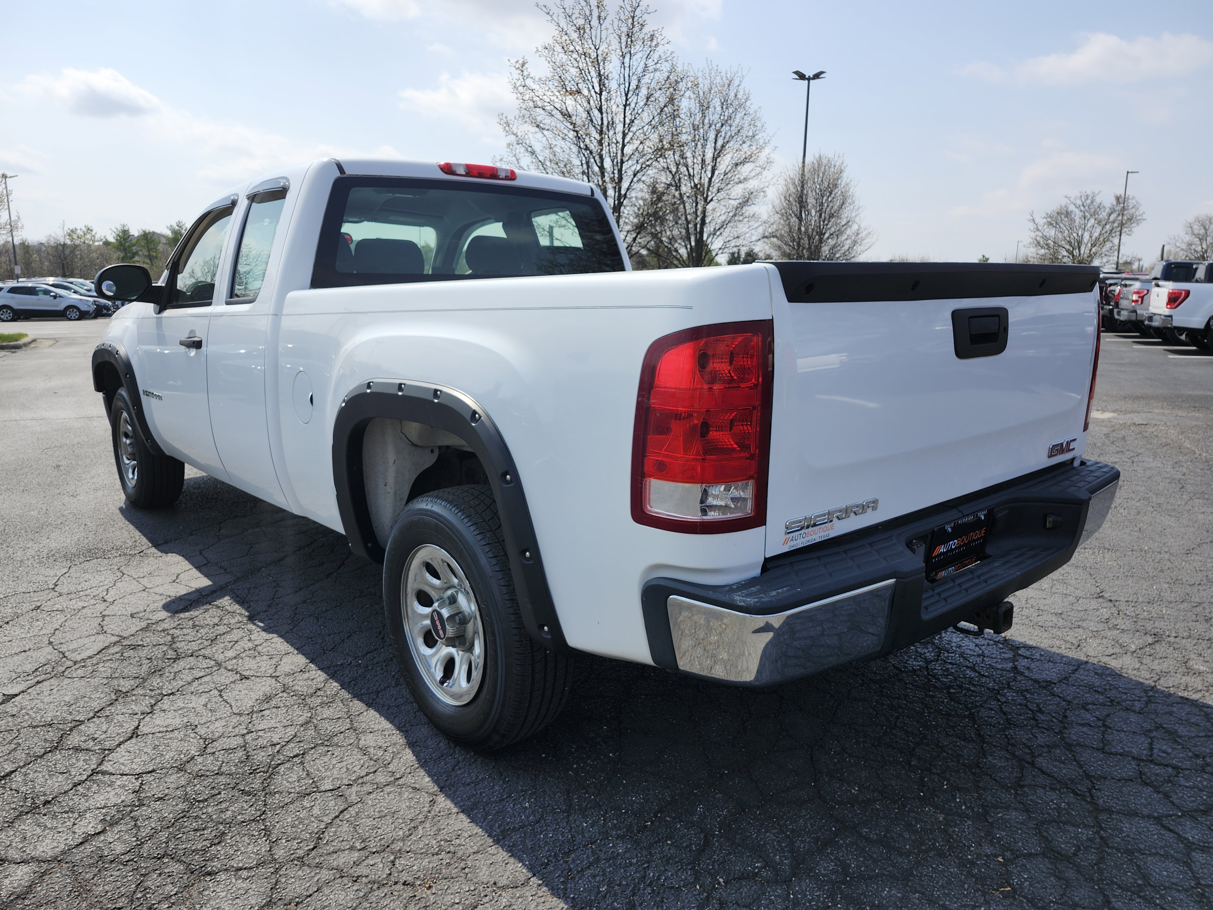 Used 2008 GMC Sierra 1500 W/T w/ SL Package image 12