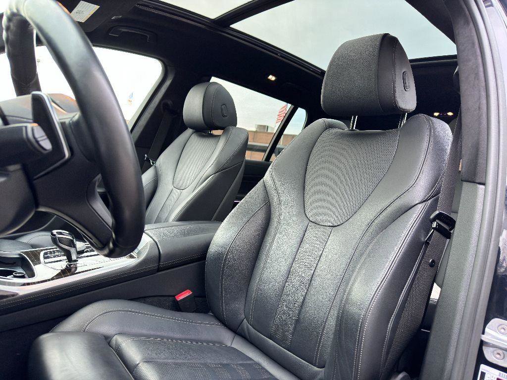 Used 2020 BMW X7 xDrive40i w/ M Sport Package image 21