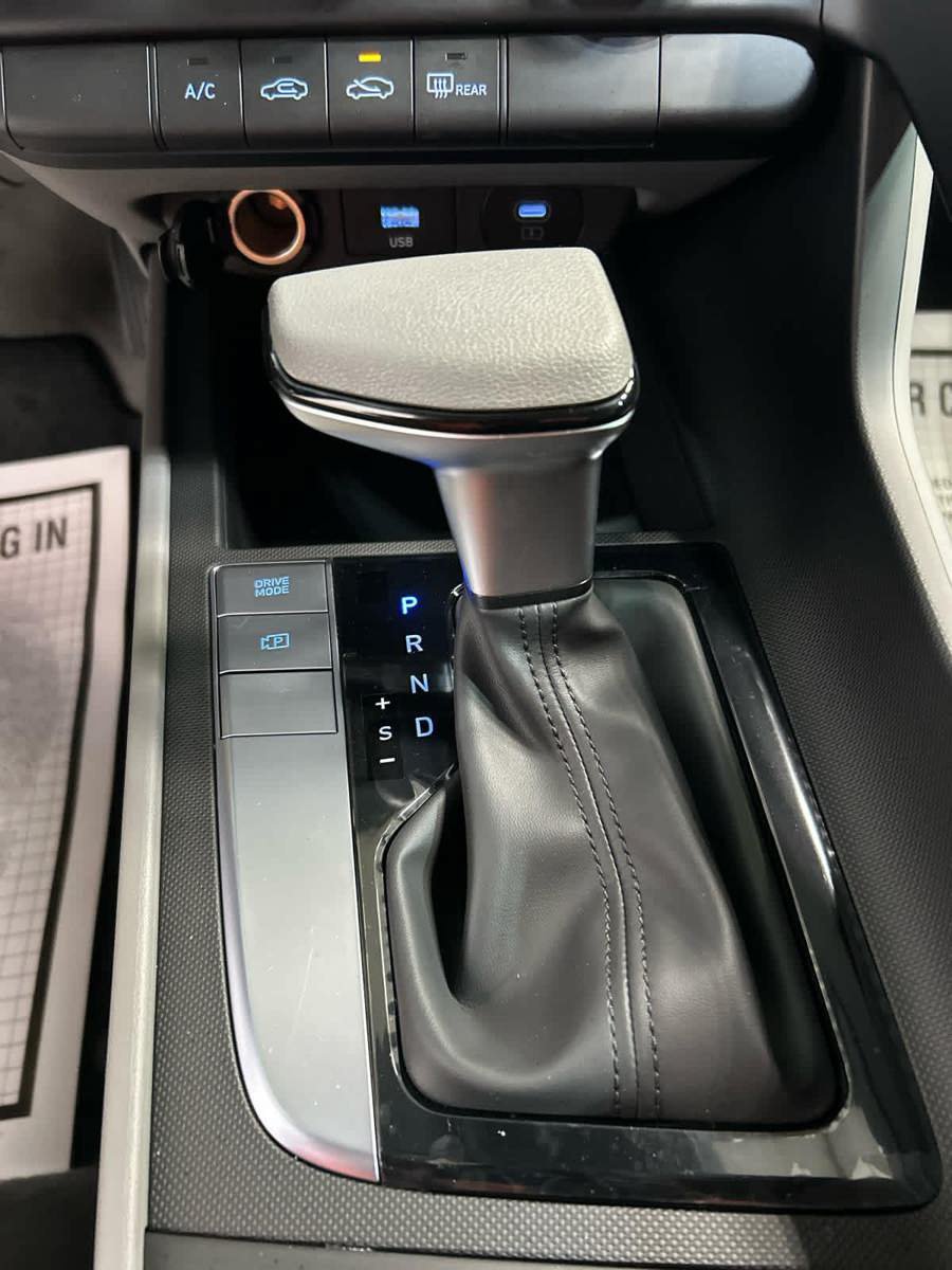 New 2026 Hyundai Elantra SE FWD image 7