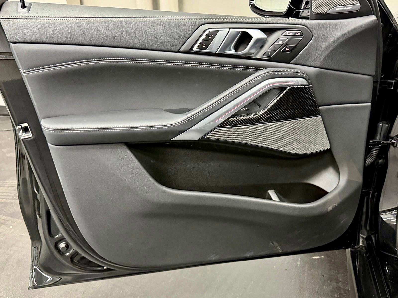 Used 2023 BMW X6 M50i w/ Executive Package image 20