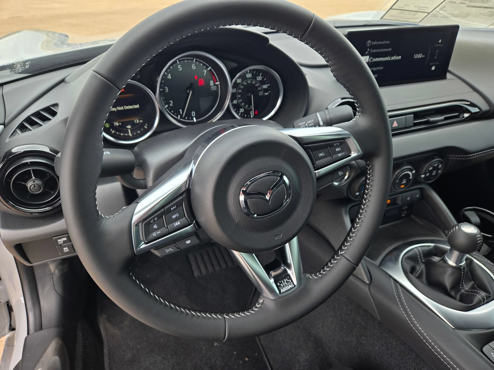 New 2026 MAZDA MX-5 Miata Club w/ Interior Package RWD image 11