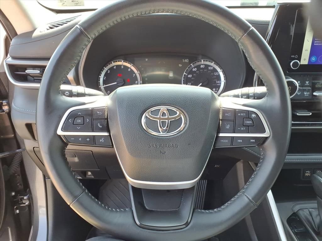 Certified 2024 Toyota Highlander LE image 21