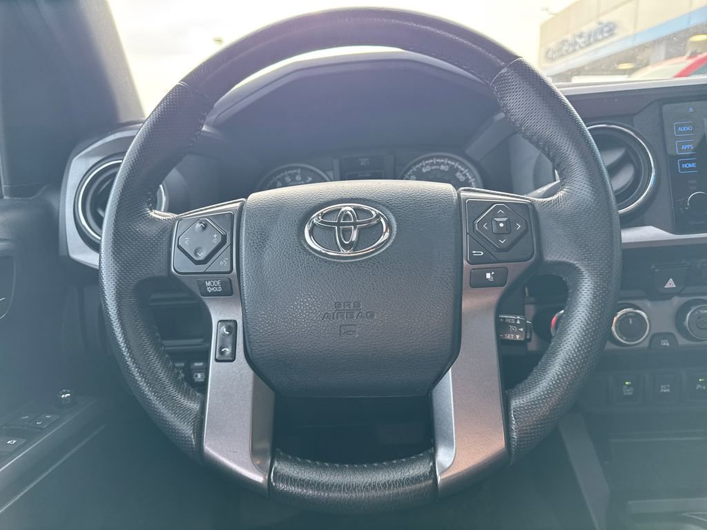 Used 2017 Toyota Tacoma TRD Sport image 18