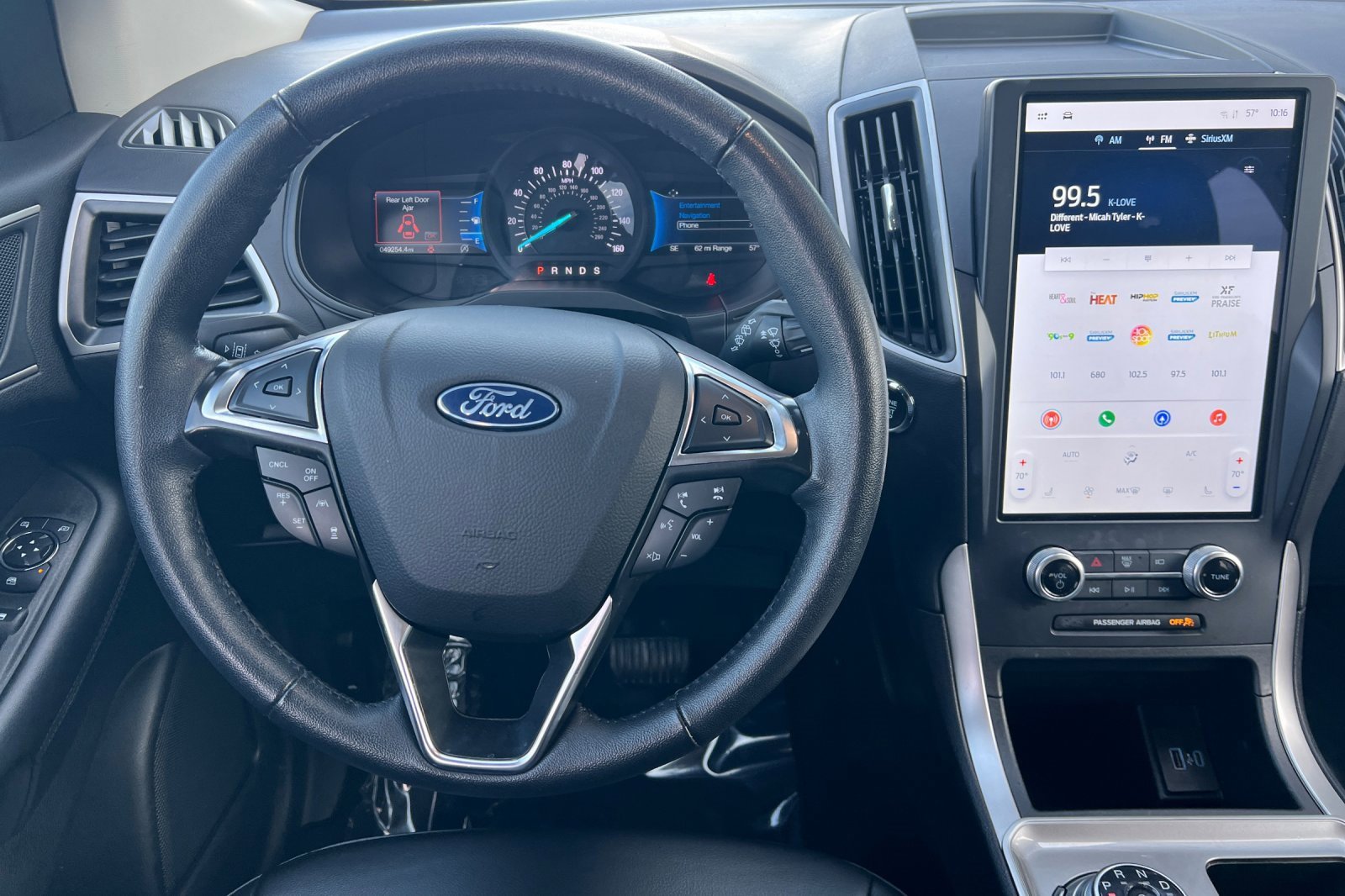 Used 2024 Ford Edge SEL image 11