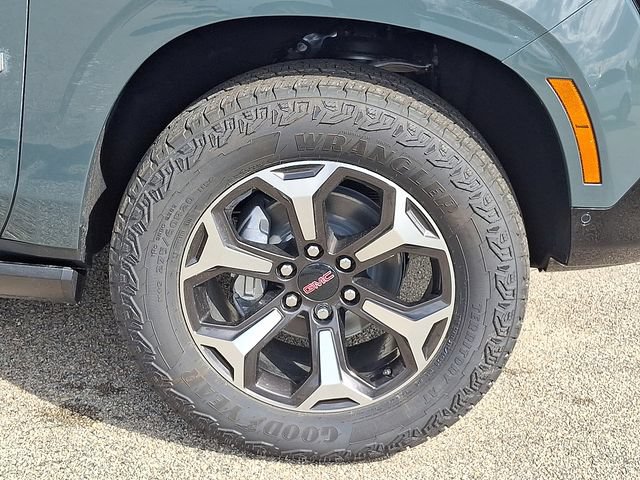 New 2026 GMC Yukon XL AT4 Ultimate w/ LPO, Floor Liner Package AWD/4WD image 9