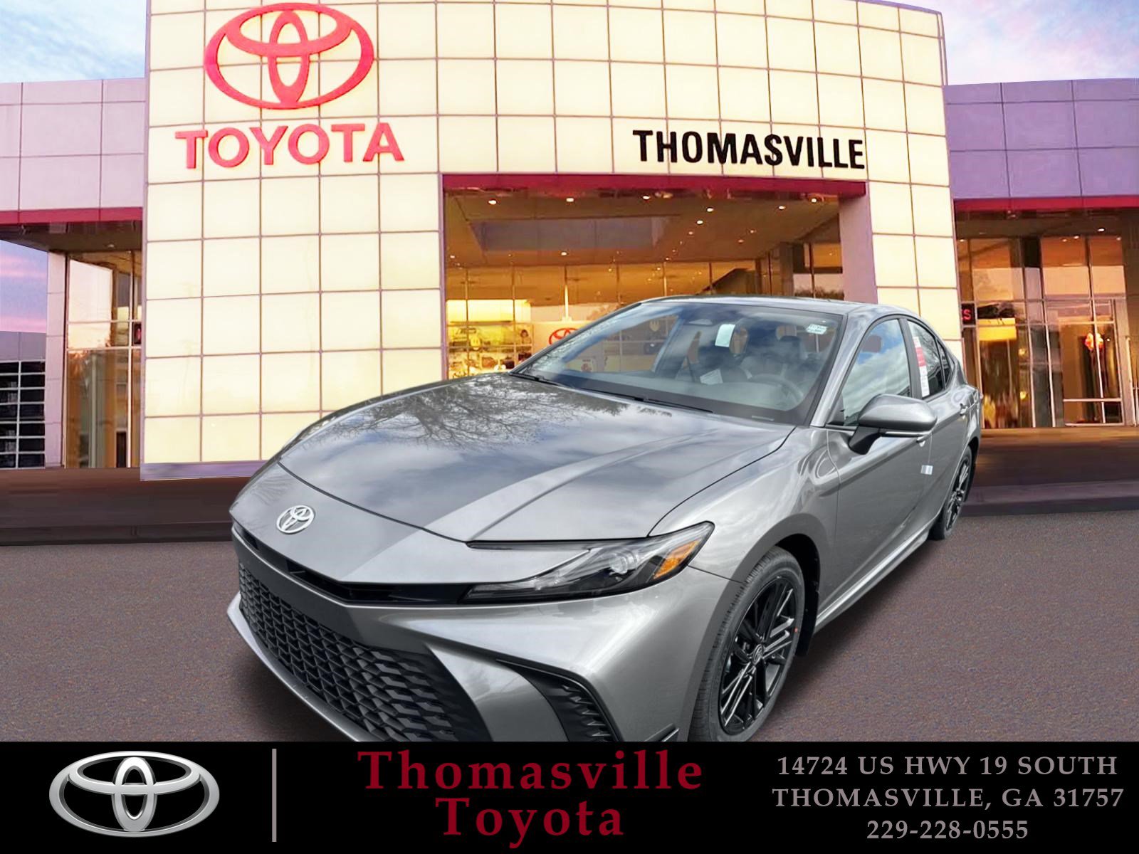 Used 2025 Toyota Camry SE FWD image 1