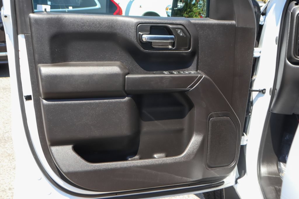 Used 2024 Chevrolet Silverado 1500 Custom Trail Boss w/ Turbomax Blackout Package AWD/4WD image 15