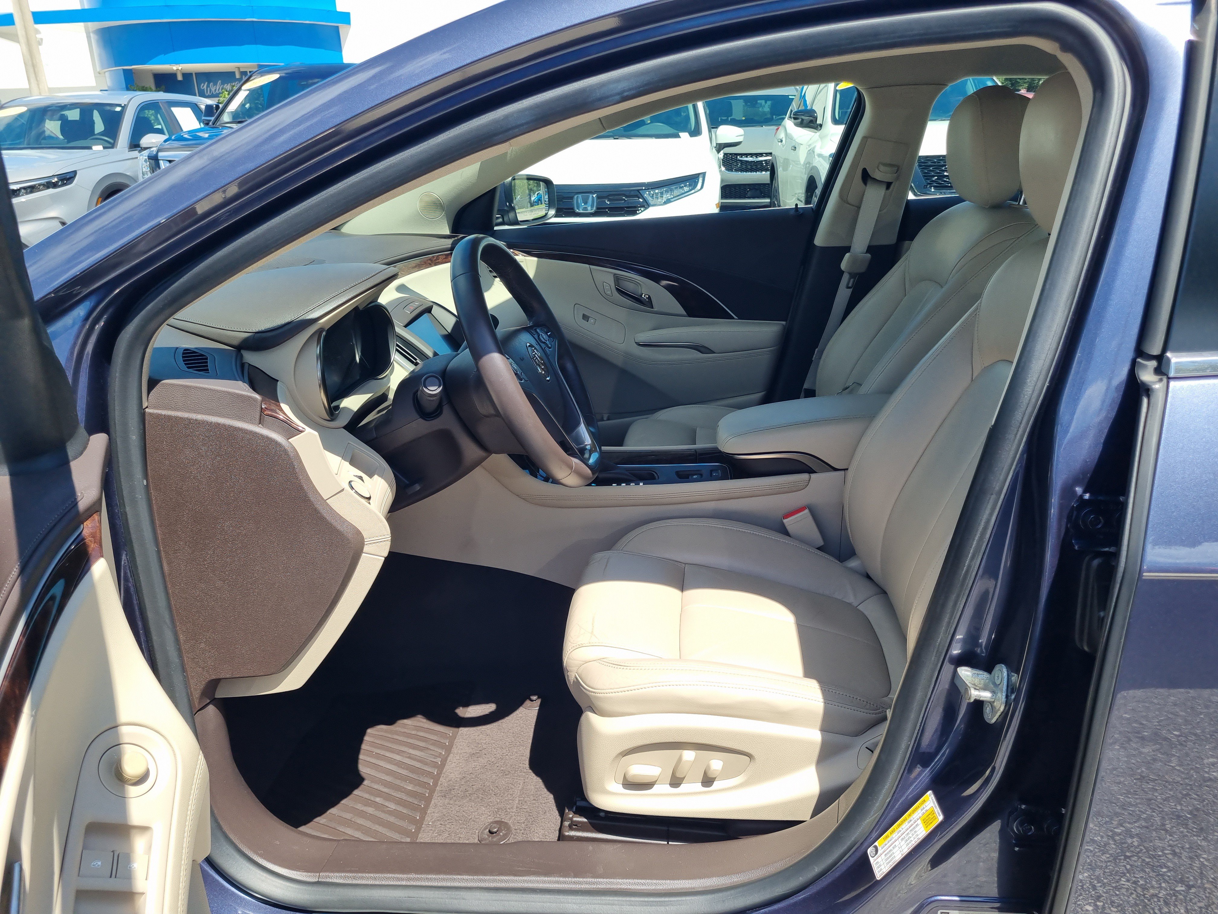 Used 2014 Buick LaCrosse Leather FWD image 21