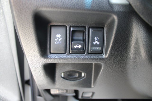 Used 2014 INFINITI Q60 Convertible w/ Premium Package RWD image 26