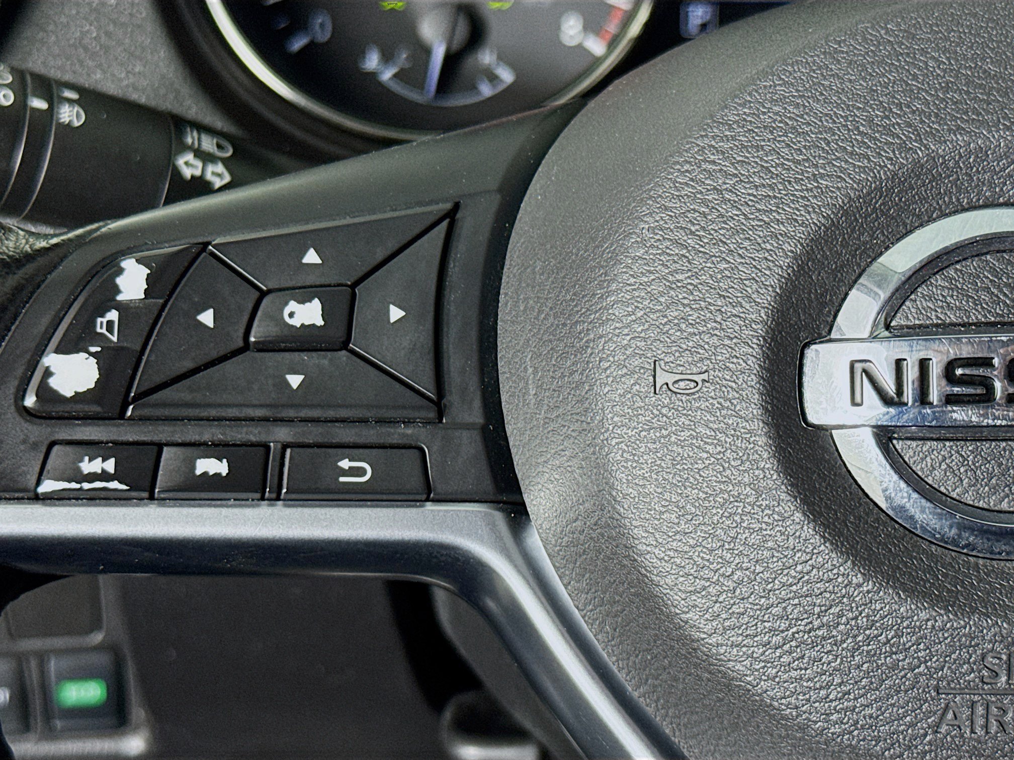 Used 2021 Nissan Rogue Sport SV FWD image 11