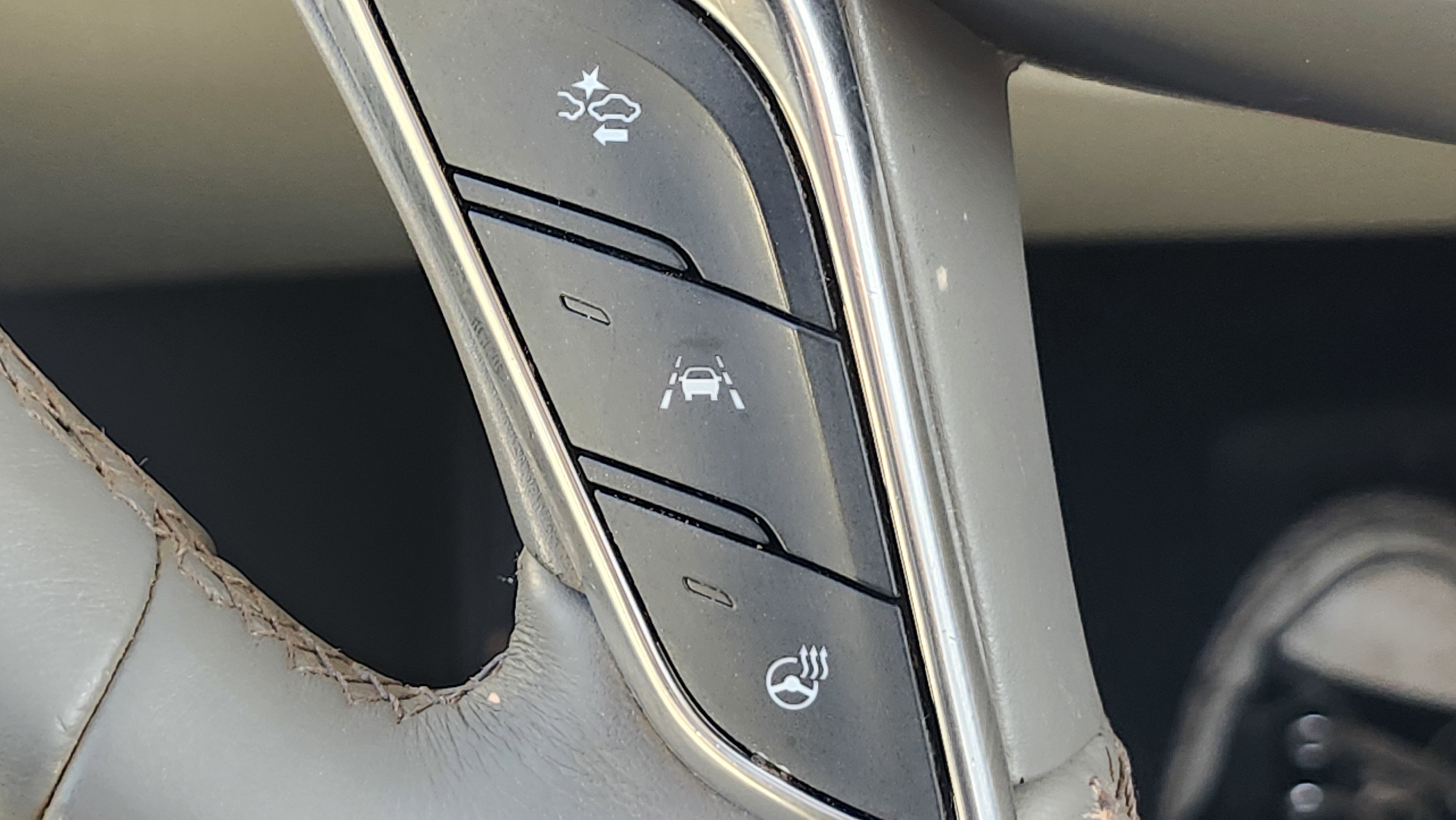 Used 2017 Cadillac XT5 Premium Luxury w/ LPO, Wheel Lock Package image 34