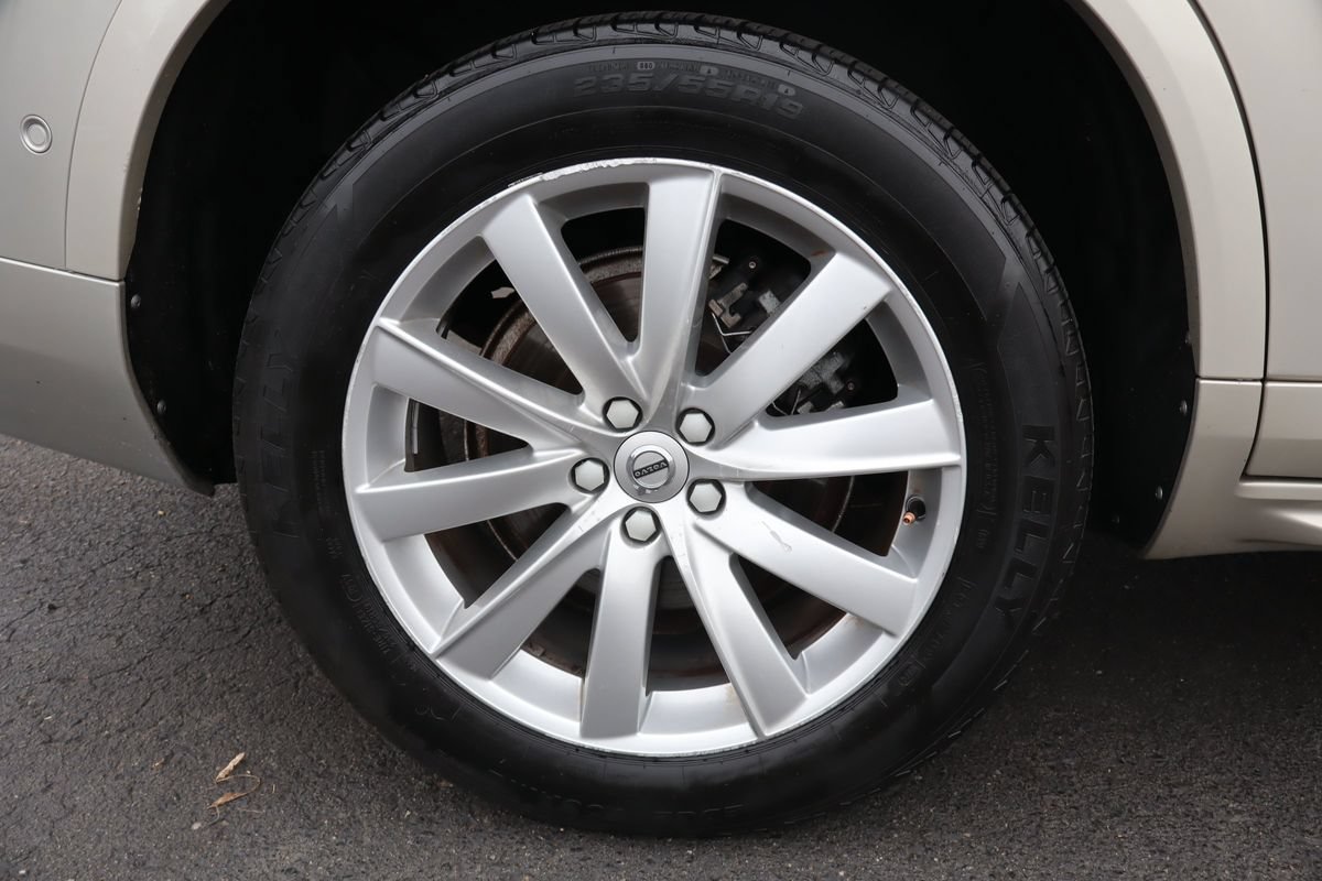 Used 2016 Volvo XC90 T6 Momentum w/ Momentum Plus Package AWD/4WD image 46