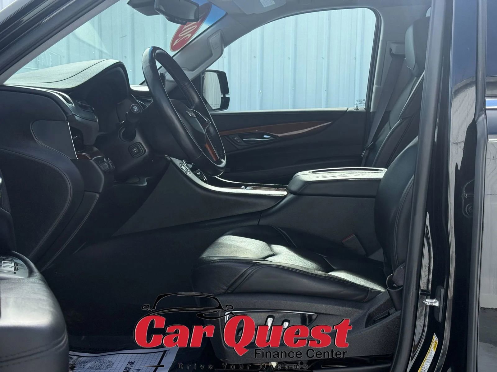 Used 2016 Cadillac Escalade Luxury image 8