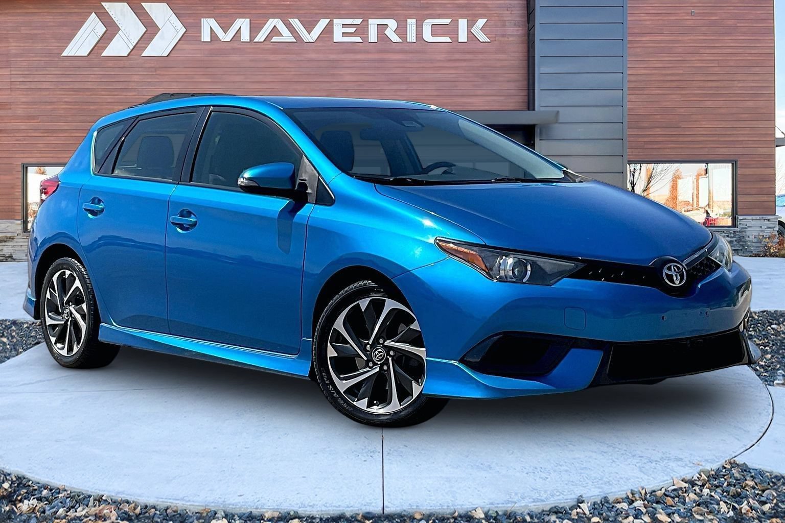 Used 2018 Toyota Corolla iM w/ All-Weather Mat Package FWD image 1