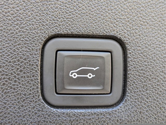 Certified 2024 Cadillac XT6 Premium Luxury w/ Platinum Package image 13