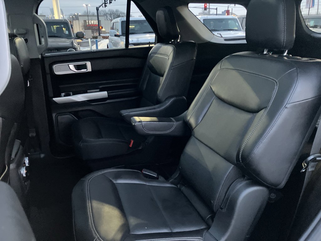 Certified 2021 Ford Explorer Limited w/ Equipment Group 301A image 32