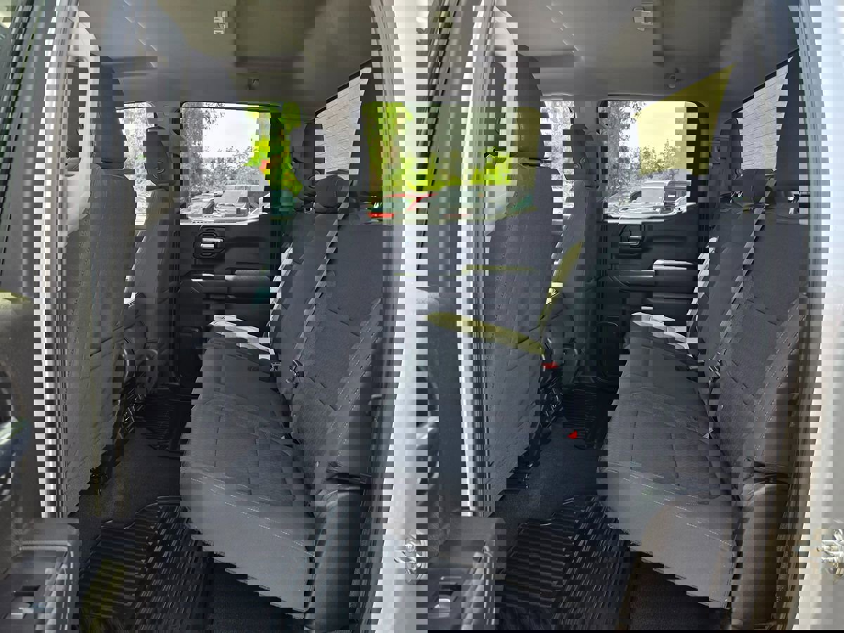 Used 2020 Chevrolet Silverado 1500 LT w/ All-Star Edition image 17