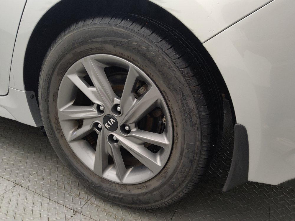 Used 2019 Kia Optima LX FWD image 31