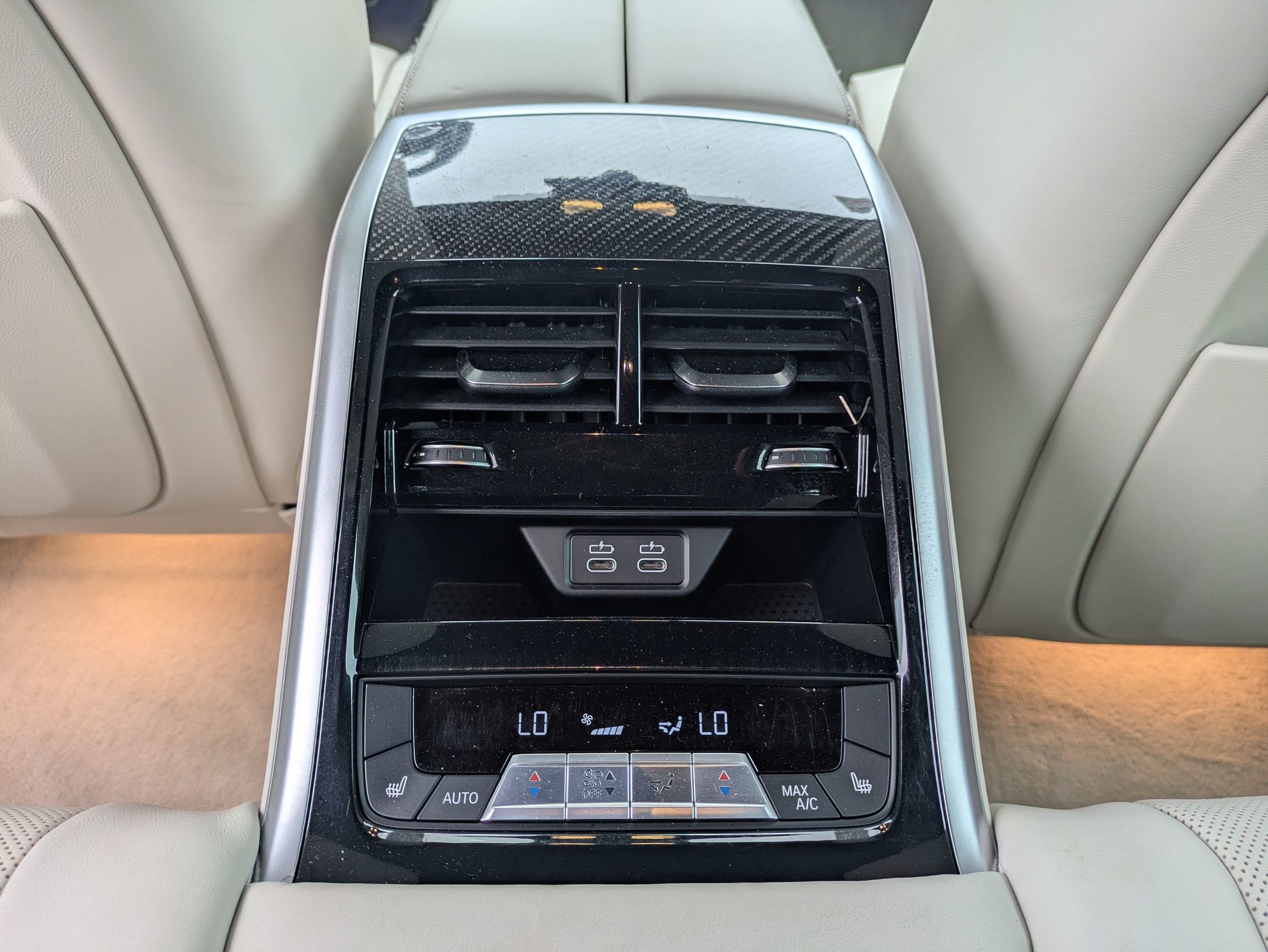 Used 2025 BMW M850i xDrive image 22