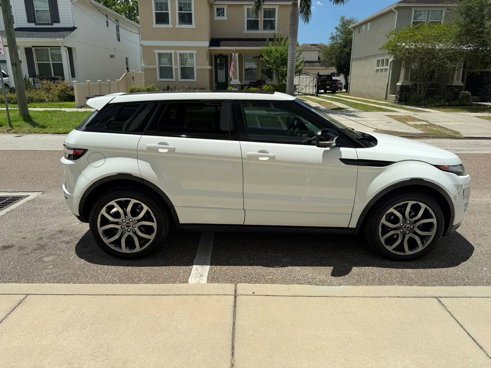 Used 2012 Land Rover Range Rover Evoque Dynamic AWD/4WD image 7