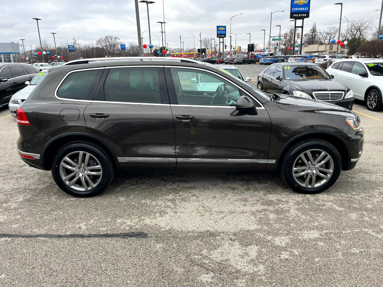 Used 2015 Volkswagen Touareg TDI image 7